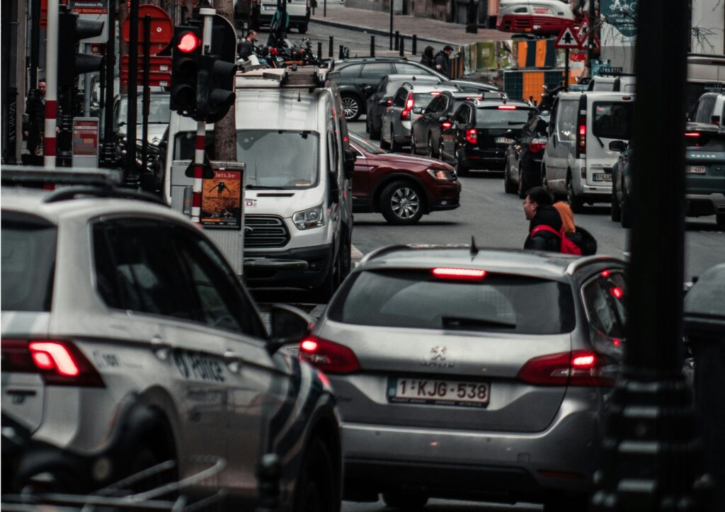 70 % de l’espace public est monopolisé par les voitures. Vrai ou faux ?